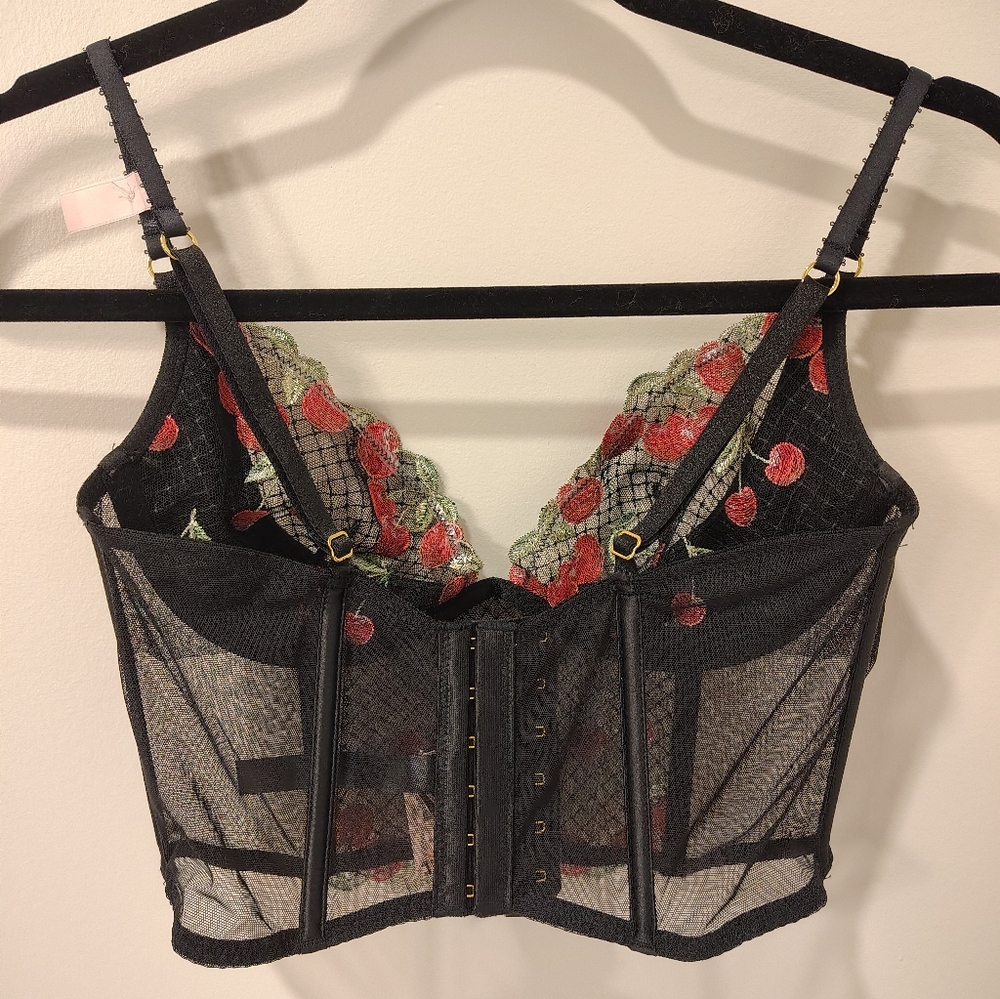 Victoria's Secret Lightly lined Cherry Corset 34C - Picture 2 of 5
